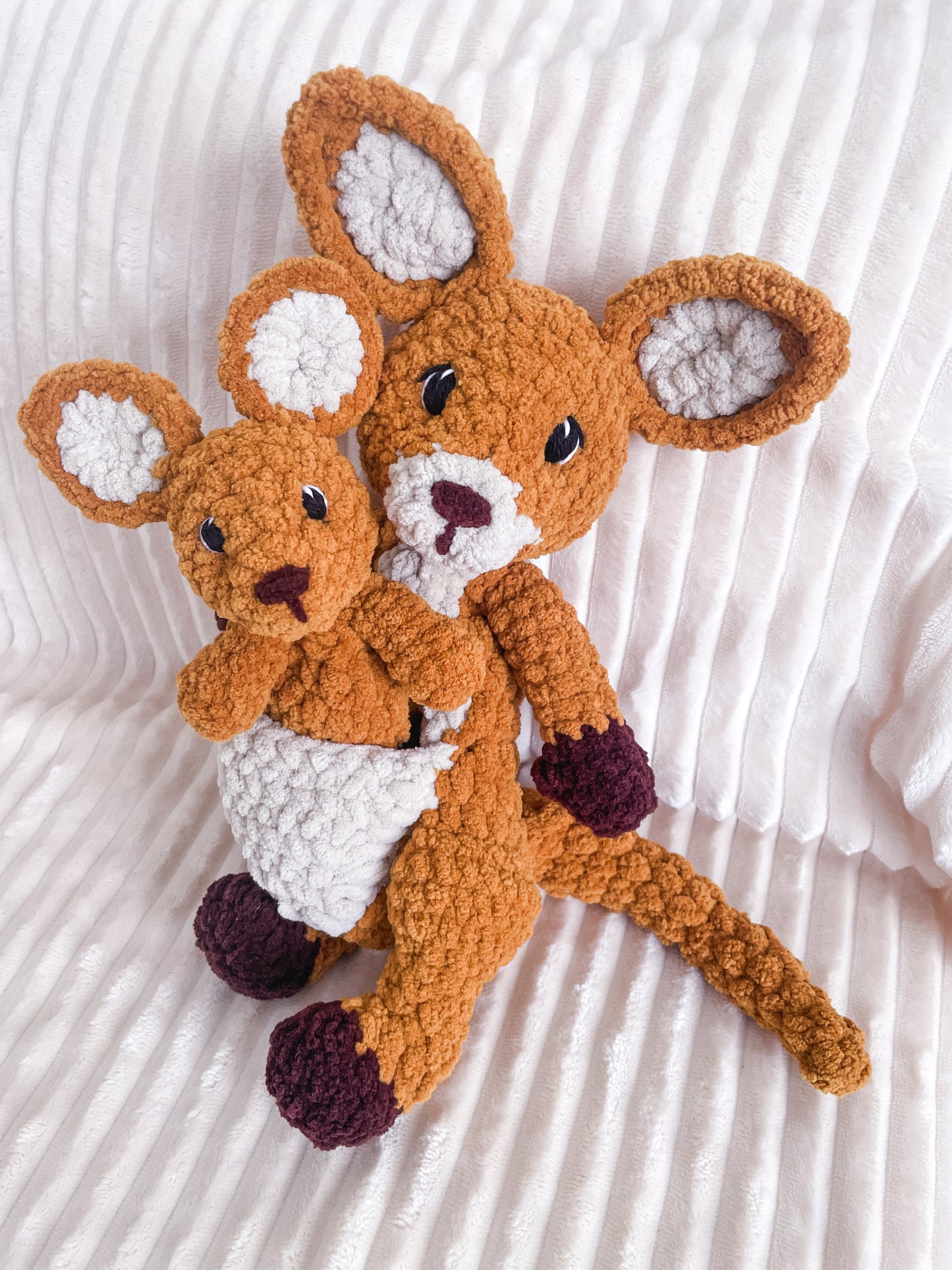 Kangaroo Mama & Joey