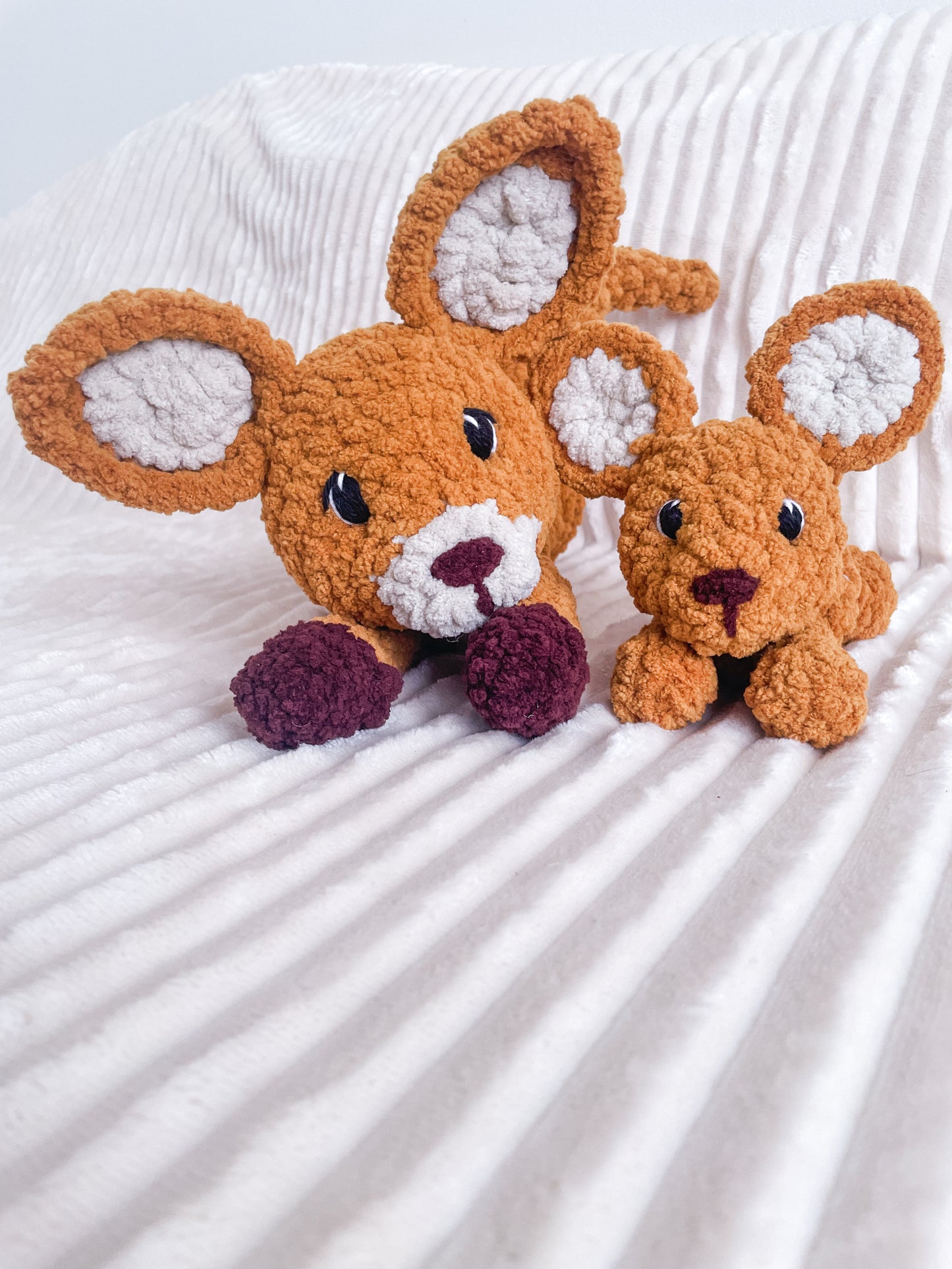 Kangaroo Mama & Joey